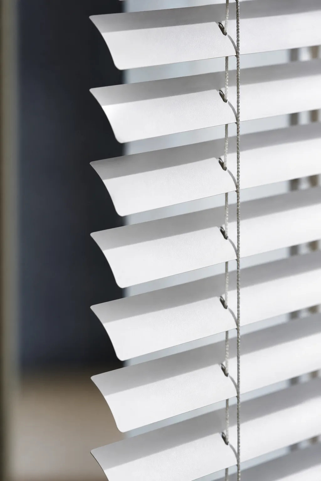 Detalj aluminijumskih lamela venecijanera